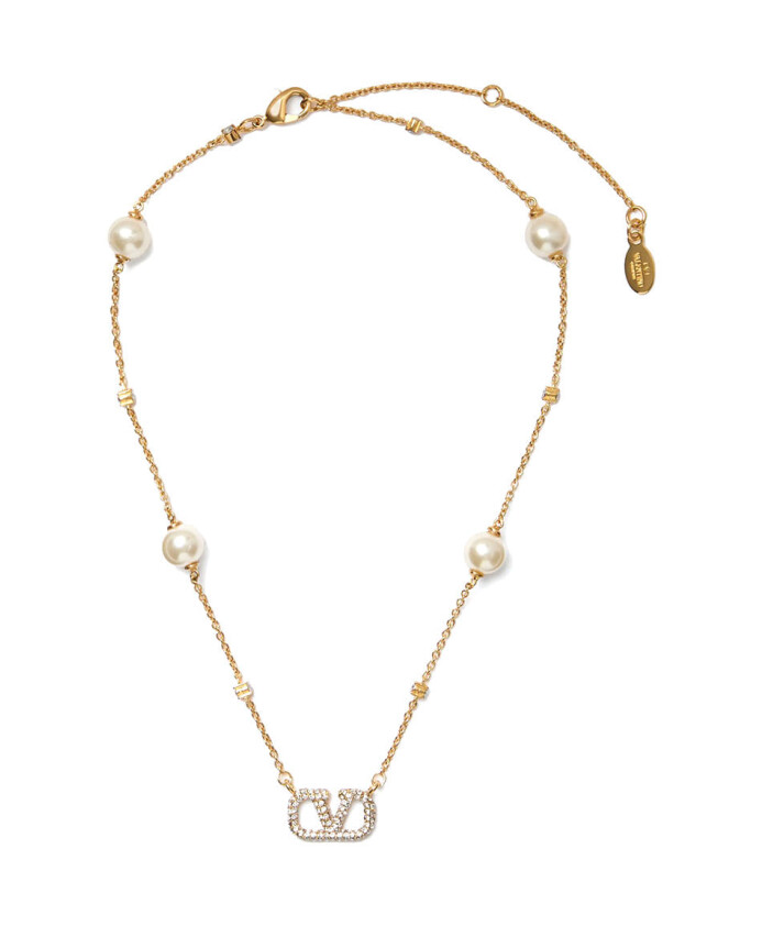 elegant-collier-en-or-avec-un-design-unique