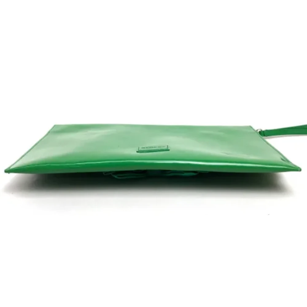 Valentino Vintage Pre-owned Leather clutches Green Dames