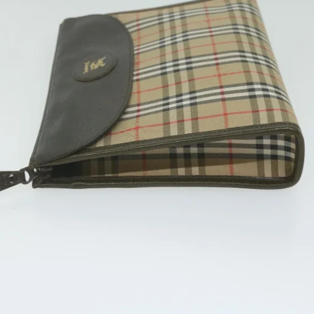 Burberry Vintage Pre-owned Nylon clutches Beige Dames