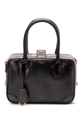 sac-a-bandouliere-en-cuir-noir-avec-details-dores