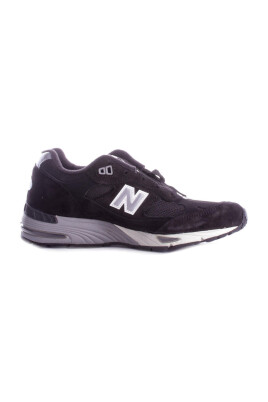 black-logo-sneakers