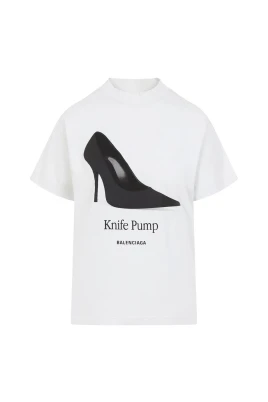 Knife Pump Graphic T-Shirt