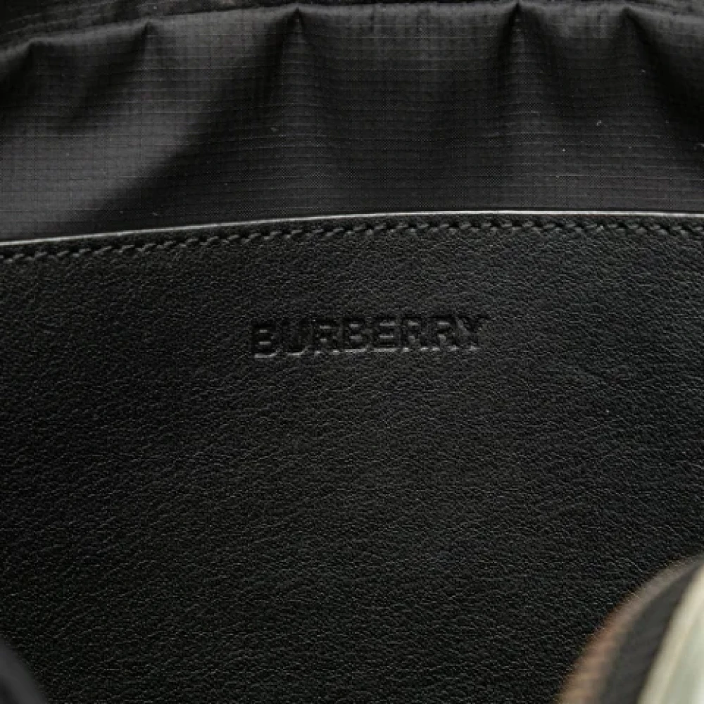 Burberry Vintage Pre-owned Leather crossbody-bags Gray Dames