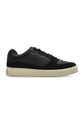 sneakers-with-logo