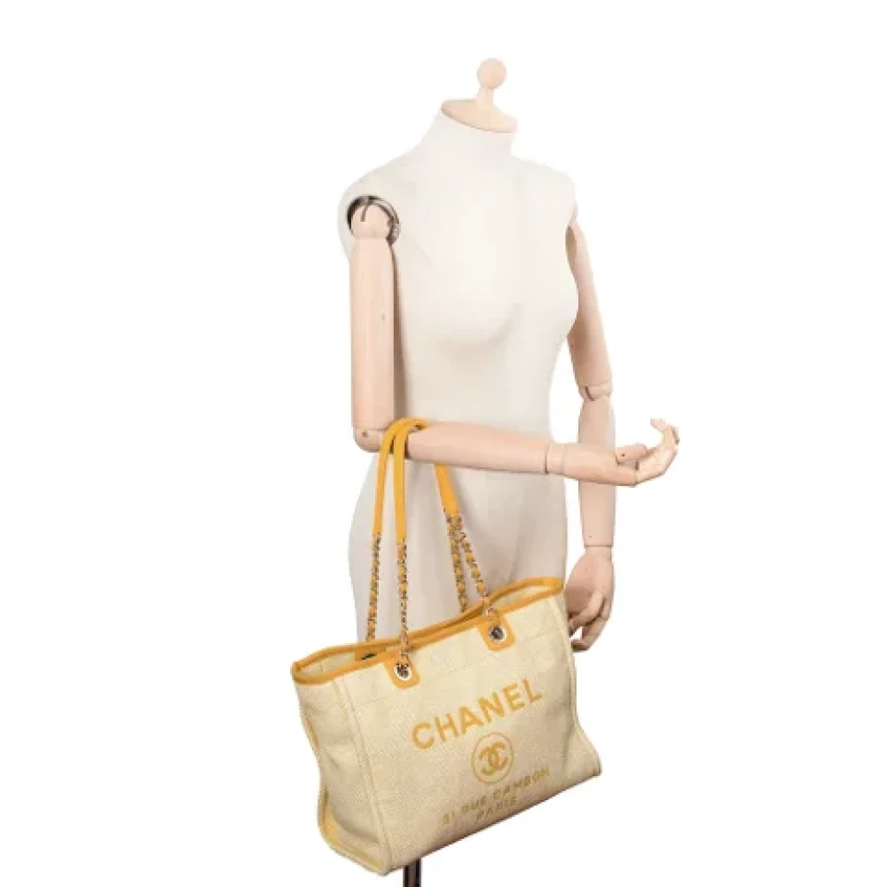 Chanel Vintage Pre-owned Canvas chanel-bags Yellow Dames