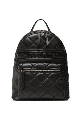 quiltad-ryggsack-for-var-sommar-look