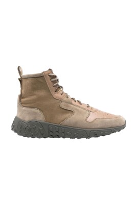 classic-brown-hiking-boots
