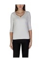 witte-v-hals-korte-mouw-top