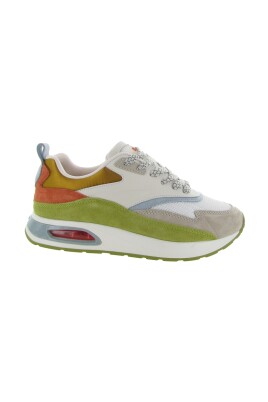 149753-sneakers