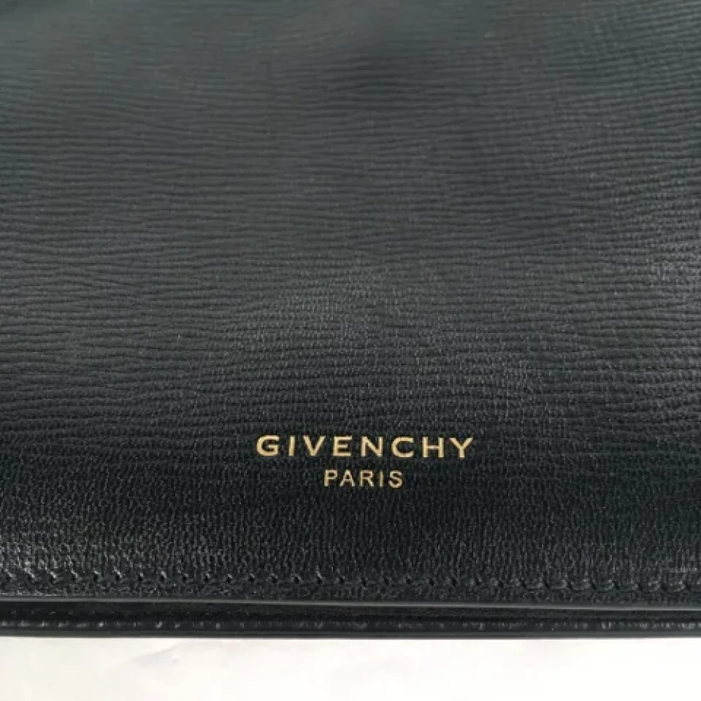 Givenchy Pre-owned Leather shoulder-bags Black Dames