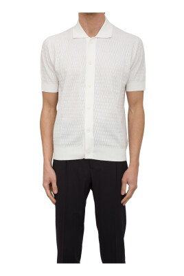 white-shirt-knitwear