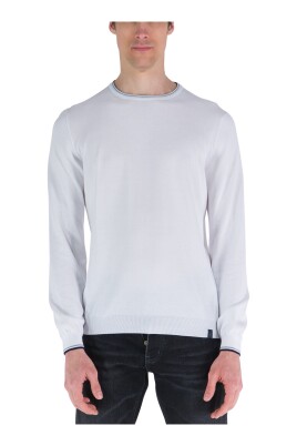 crewneck-sweatshirt