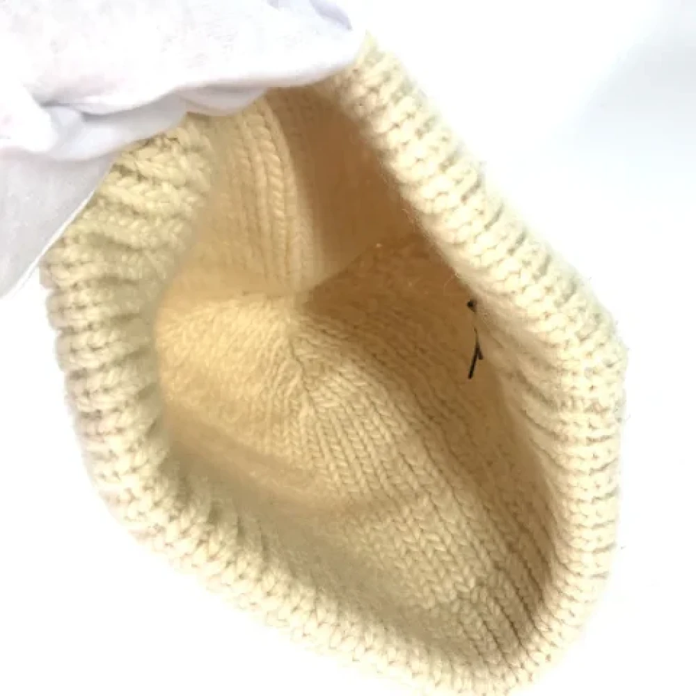 Louis Vuitton Vintage Pre-owned Wool hats White Dames