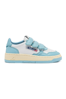 baskets-blanches-a-rayures-pour-enfants