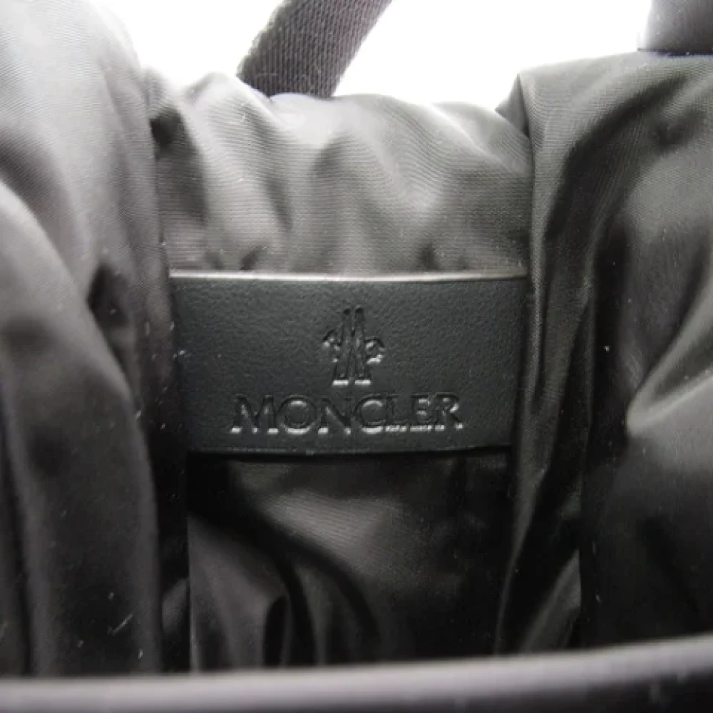 Moncler Pre-owned Fabric shoulder-bags Black Dames