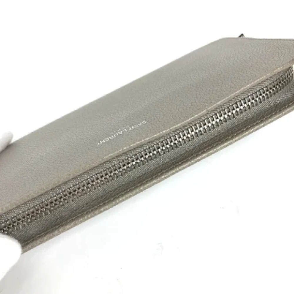 Yves Saint Laurent Vintage Pre-owned Leather wallets Gray Dames