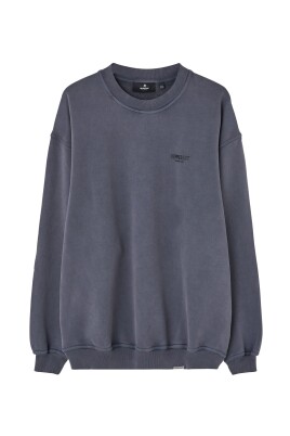 club-sweater-simplicity