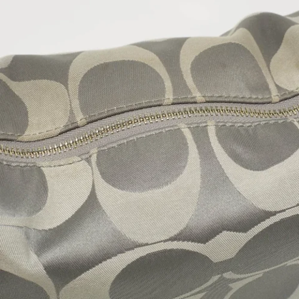 Coach Pre-owned Fabric handbags Gray Dames