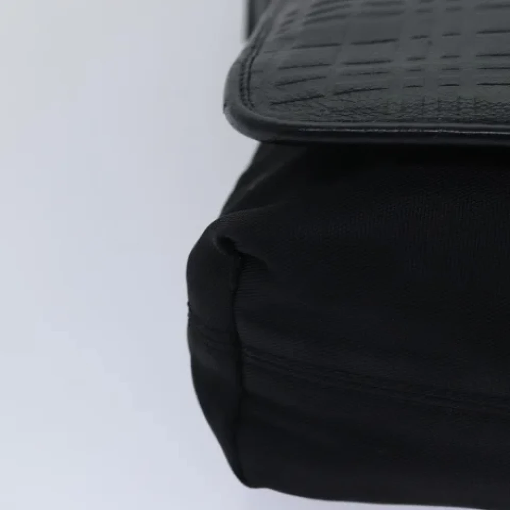 Burberry Vintage Pre-owned Nylon shoulder-bags Black Dames