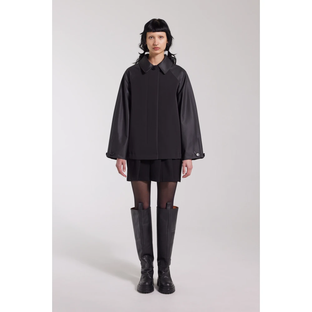 Stutterheim Waterdichte regenjas in varsity-stijl voor vrouwen Black Dames