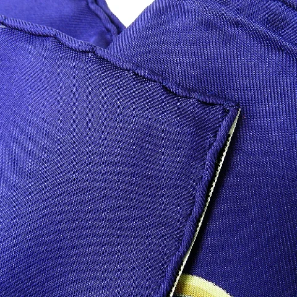 Hermès Vintage Pre-owned Wool scarves Purple Dames