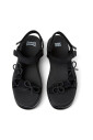chaussures-noires-a-bout-ouvert-plates