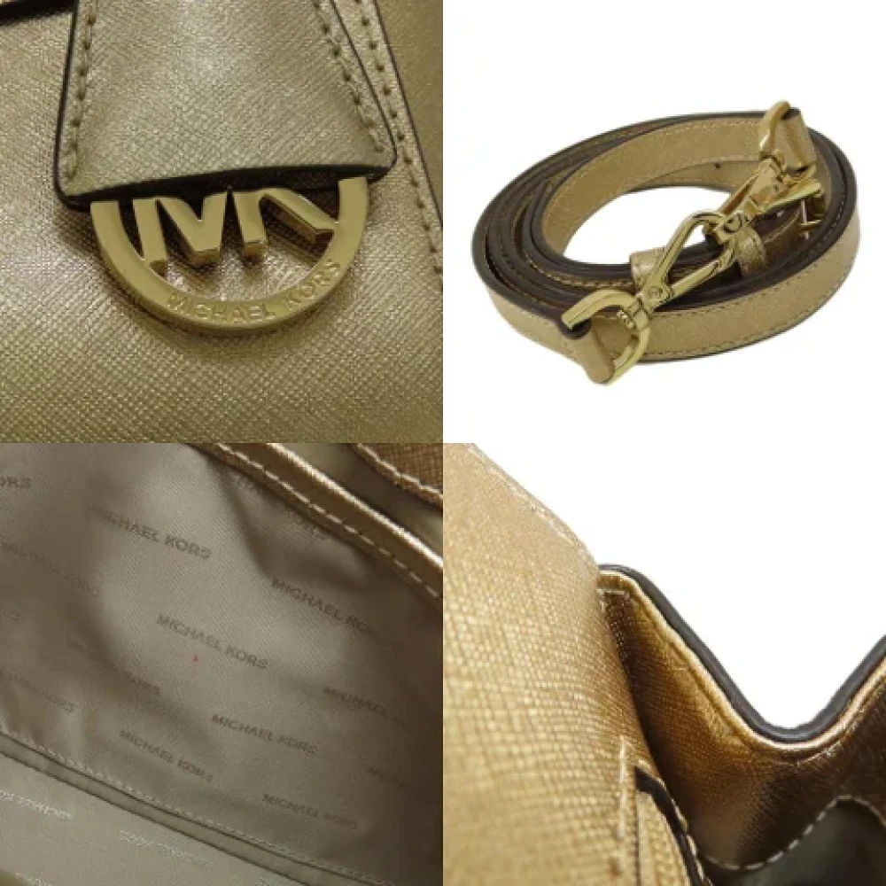 Michael Kors Pre-owned Plastic handbags Beige Dames