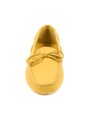mocassin-en-cuir-jaune-avec-detail