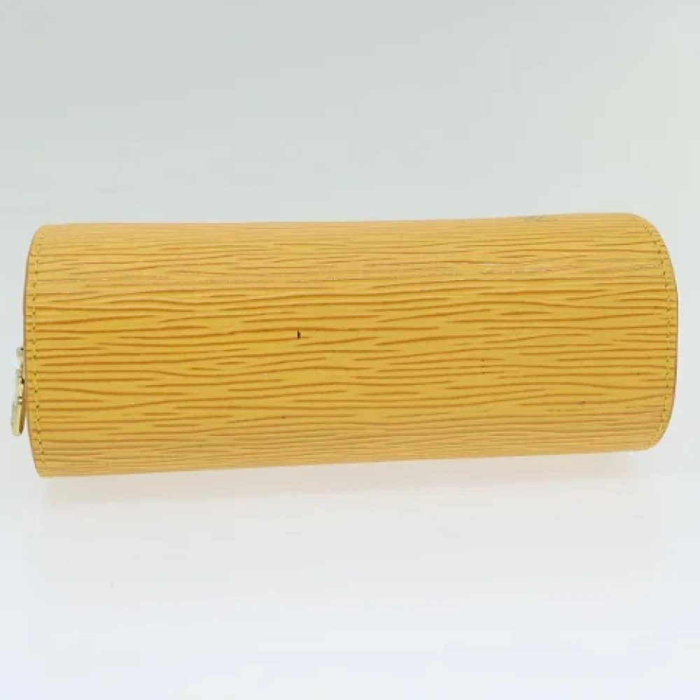 Louis Vuitton Vintage Pre-owned Leather pouches Yellow Dames