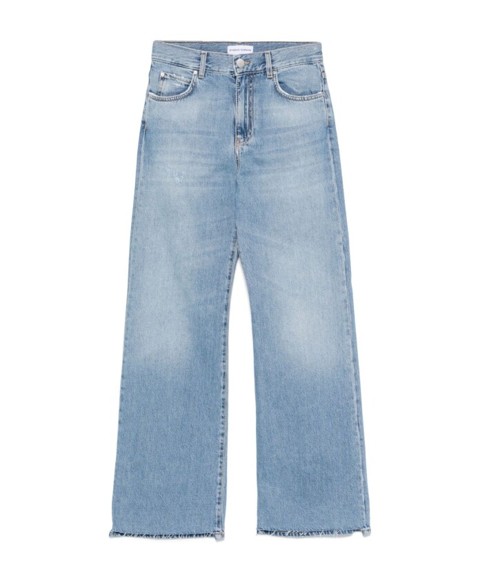 light-denim-jeans-with-classic-style