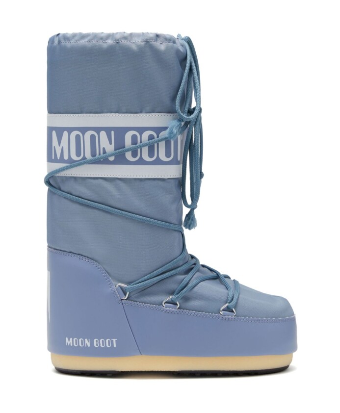 winter-boots-with-logo-print