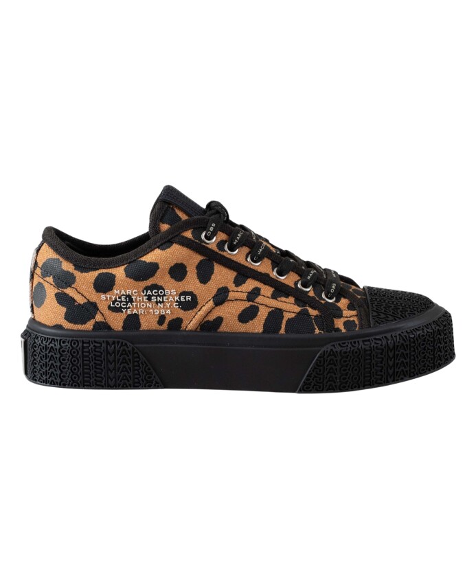 baskets-en-toile-a-motif-leopard