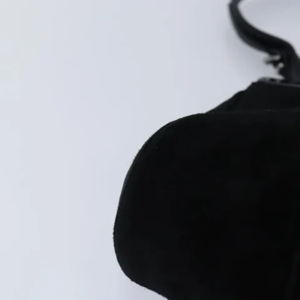 Salvatore Ferragamo Pre-owned Suede shoulder-bags Black Dames