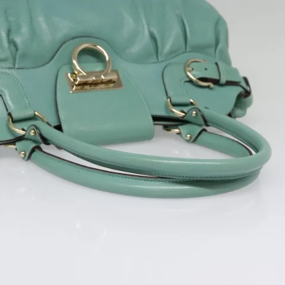 Salvatore Ferragamo Pre-owned Leather handbags Green Dames