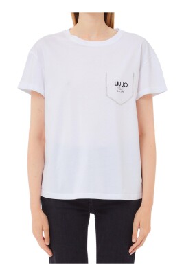 stilren-t-shirt-moda-i-vitt