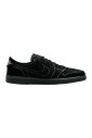 minimalist-black-phantom-sneakers