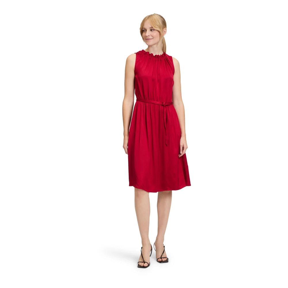 Betty & Co Casual Jurk met Strikceintuur Red Dames
