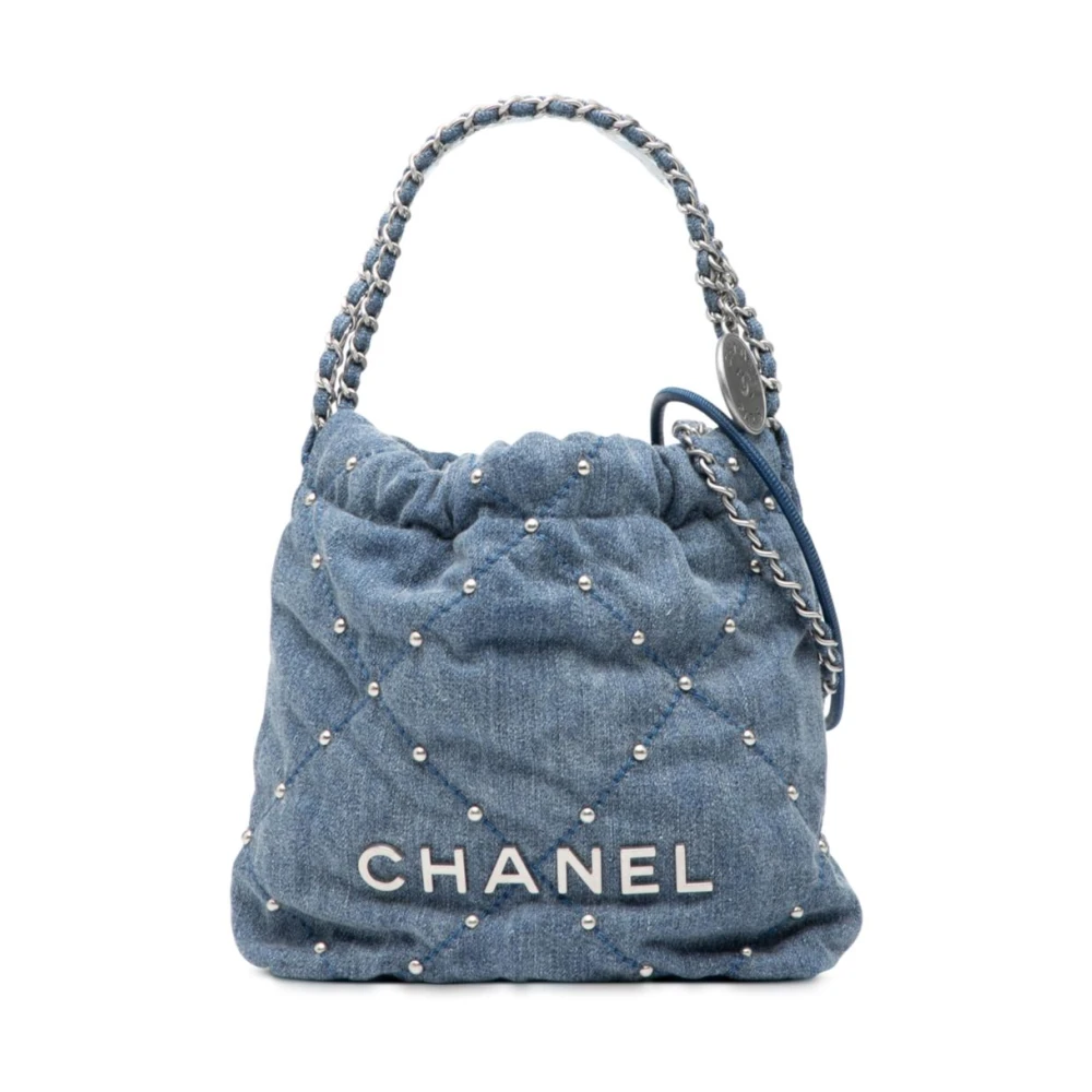Chanel Vintage Women's Blue Pre-Owned Quilted Denim Shoulder Bag