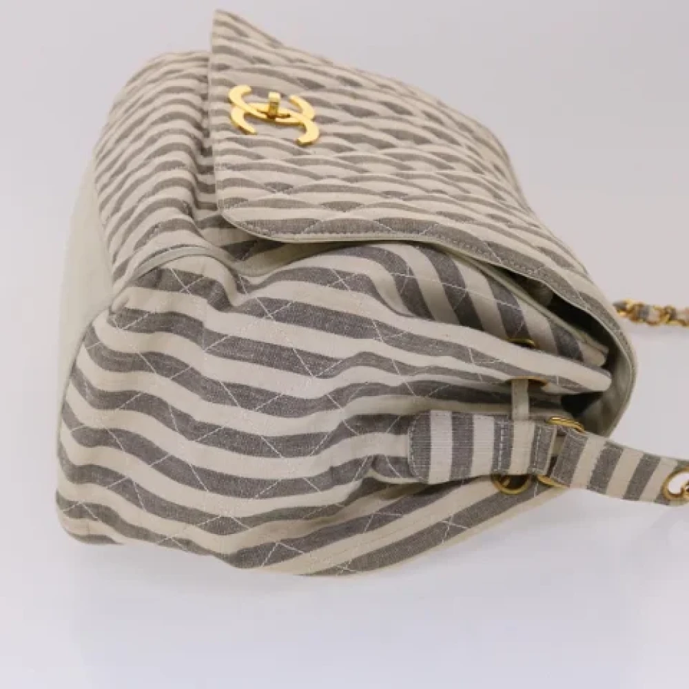 Chanel Vintage Pre-owned Canvas shoulder-bags Beige Dames