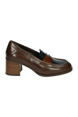 Bruna Slip-Ons med Gummisula