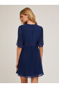robe-brodee-avec-details-plisses