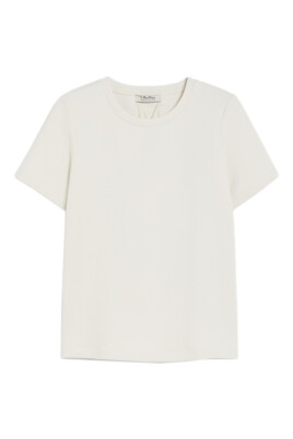 white-crew-neck-t-shirts-and-polos