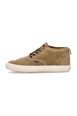 skate-sneakers-with-fleece-lining