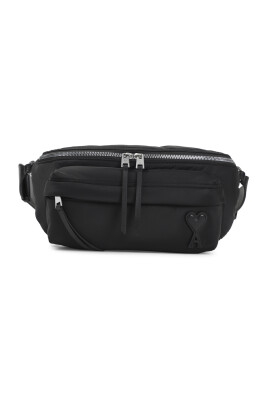 black-crossbody-bag-stylish-daily-accessory