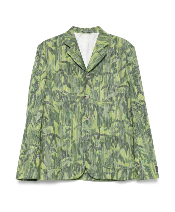 green-buttoned-front-jacket-pockets