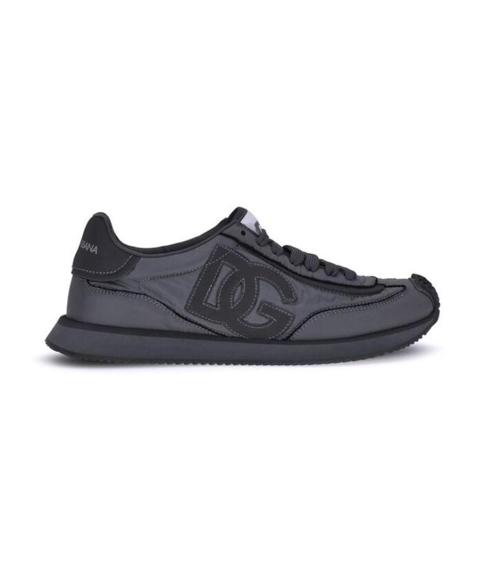 sneakers-urbaines-en-daim-avec-semelle-texturee