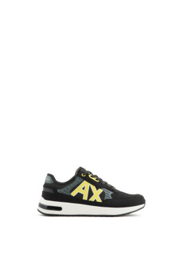 black-sneakers-with-suede-inserts