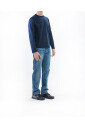 pull-col-rond-bleu-en-maille-fine