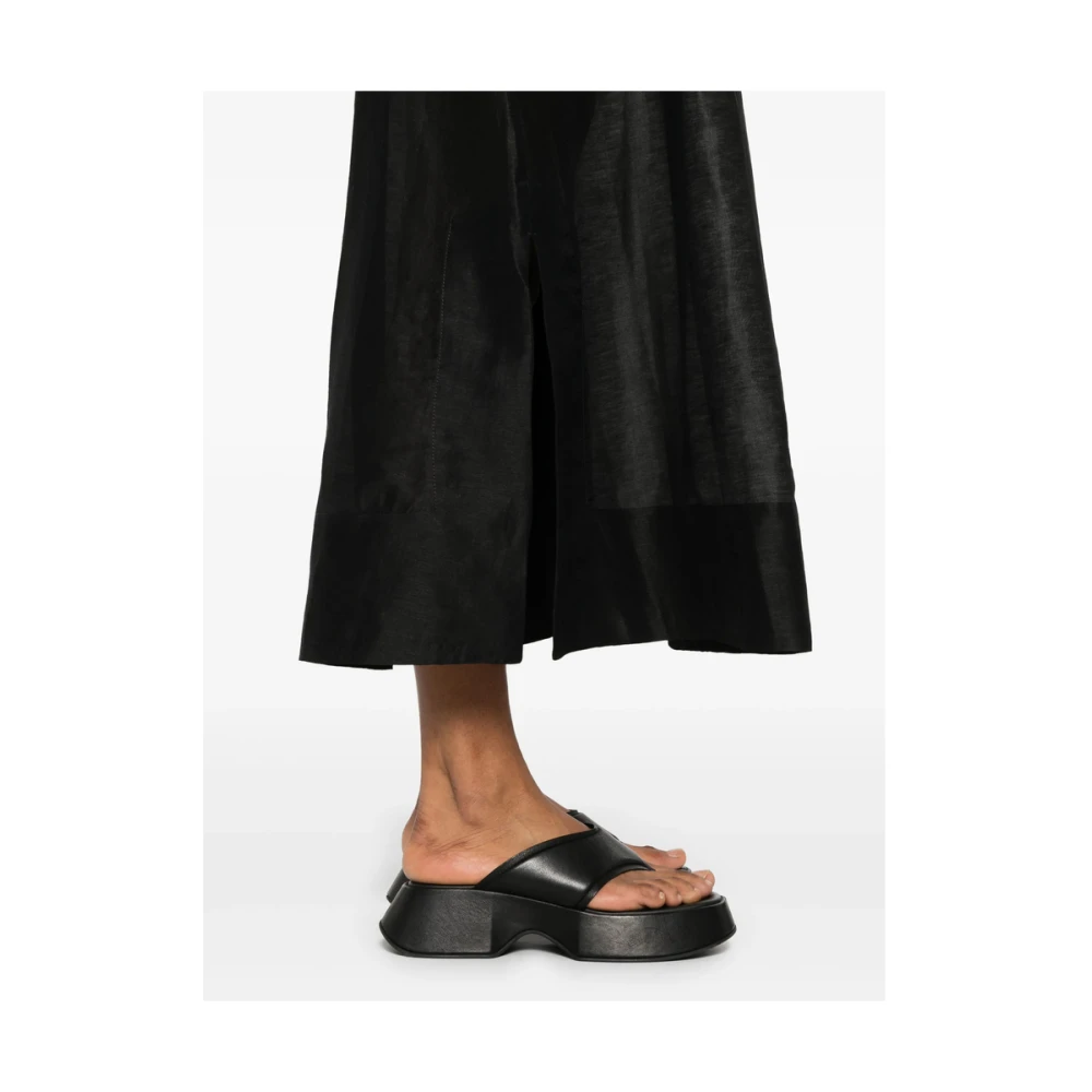 Mark Kenly Domino Tan Zwarte uitlopende rok met zijsplitten Black Dames