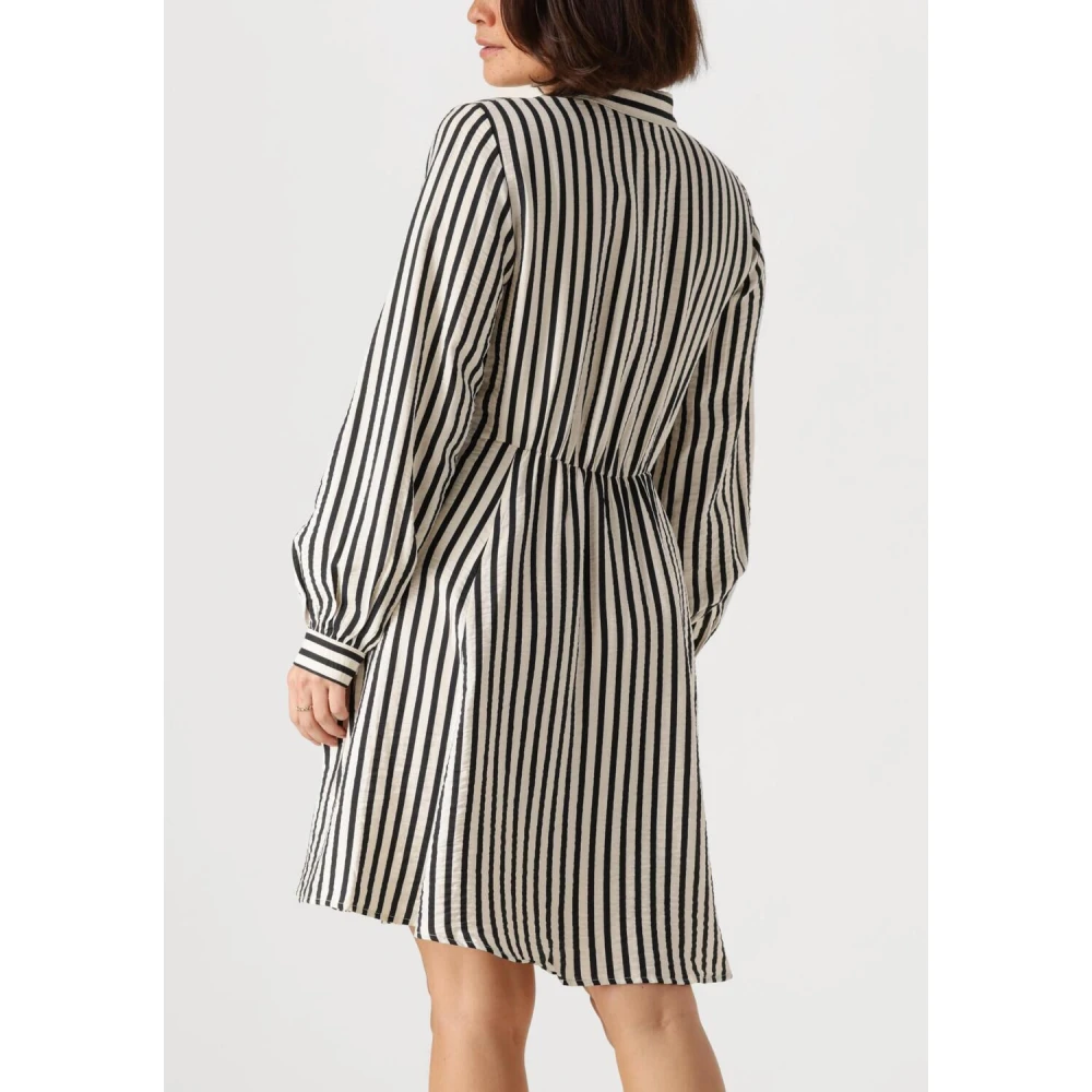 Y.A.S Beige Shirtjurk voor Stijlvolle Vrouwen Black Dames